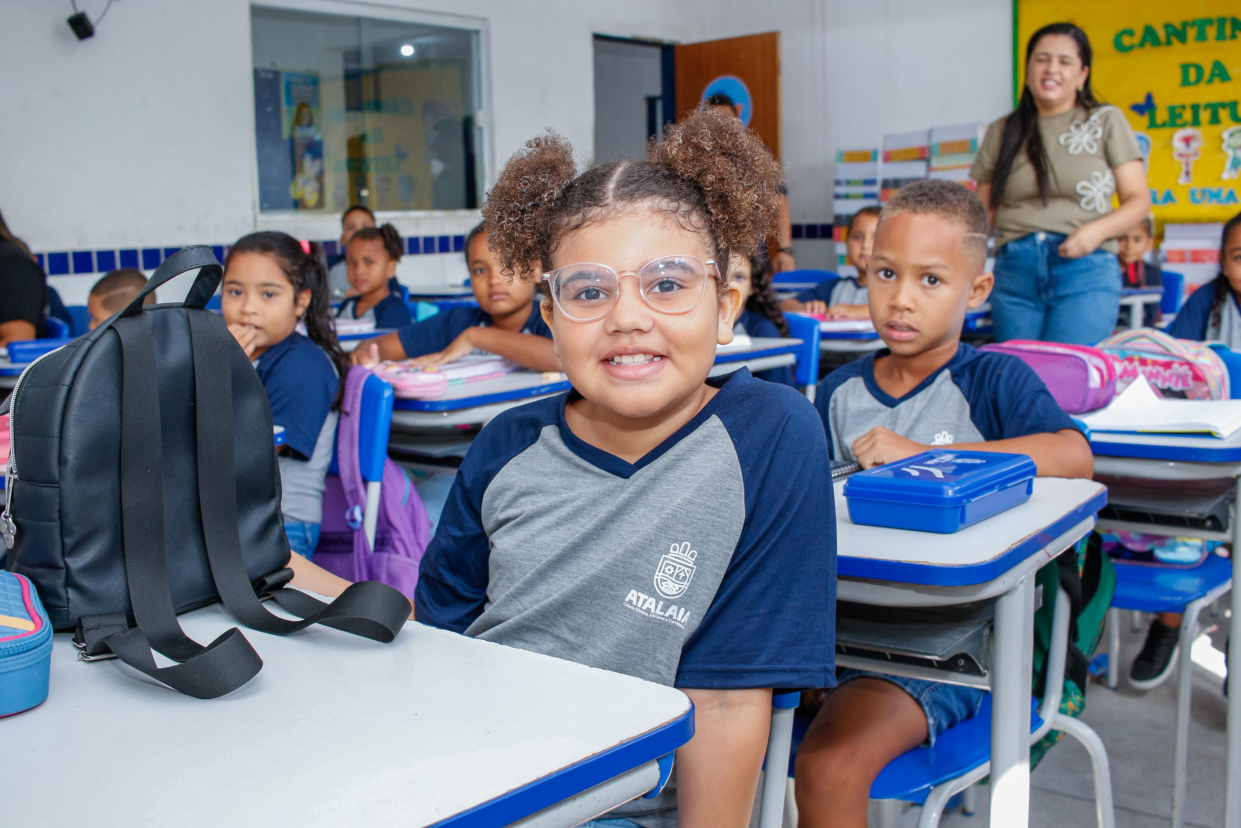 Atalaia inicia ano letivo da rede municipal com escolas preparadas e foco na aprendizagem